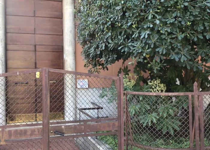Apartment In The Garden